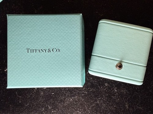 Tiffany empty ring box - co,