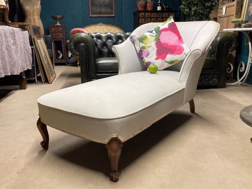 Charming vintage tub - charming,