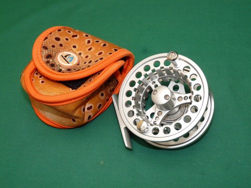 Maxcatch trout spot reel - spot, case