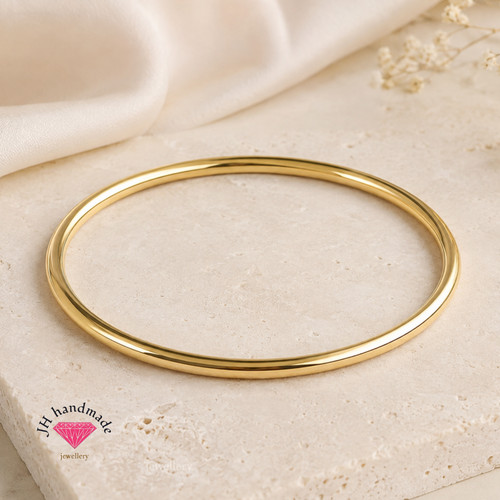 9ct solid gold - solid, plain