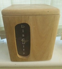 ,7" Sq Vintage Wooden  Biscuit