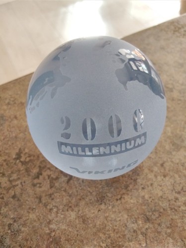 Paperweight 2000 glass globe