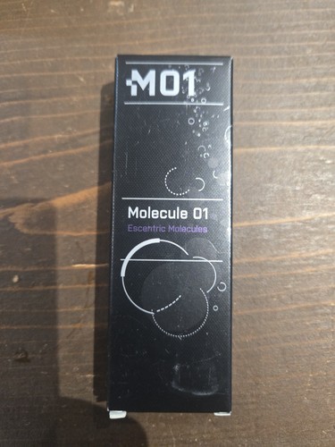 Escentric molecule - molecule,
