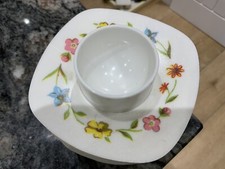 Set of 4 very pretty melamine