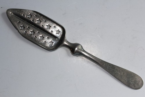 Antique gombault star - antique, absinthe