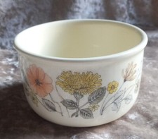 J & G Meakin Hedgerow Trend