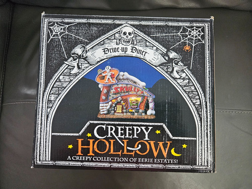 Creepy hollow skully - -, skully's