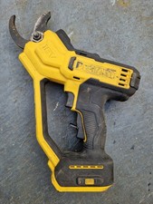 Dewalt 18V XR Cordless Powered Pruner (Bare Tool) (DCMPP568N-XJ)