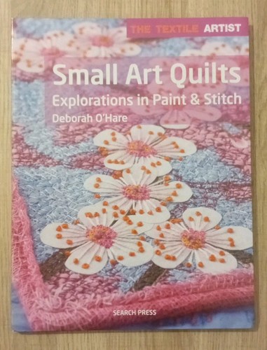 The textile artist small art - artist:,