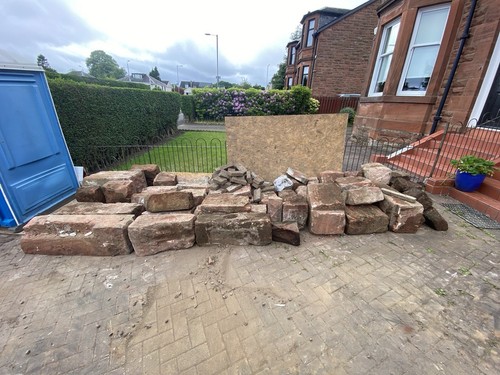 Reclaimed red sandstone - red,