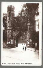 Vintage RP postcard Royal Arch, Lister Park, Bradford . pmk Bradford 1915