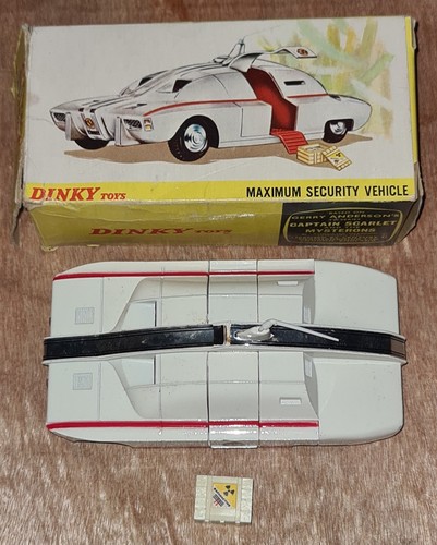 Dinky 105 captain - dinky,