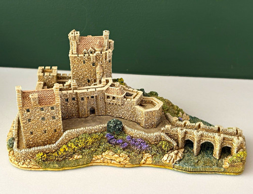 Lilliput lane eilean donan - lane,
