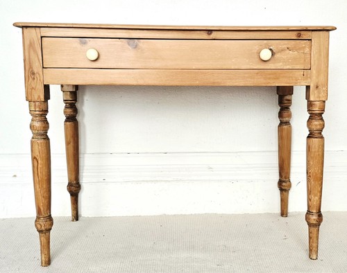 Petite victorian pine - a,