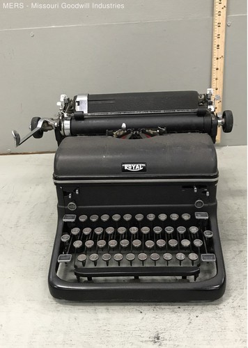 Vintage royal desktop - vintage,