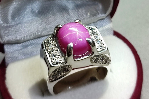 Natural cabochon ruby - 8, ct