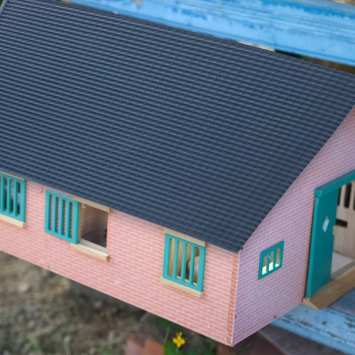 Assorted color miniature - color, roof
