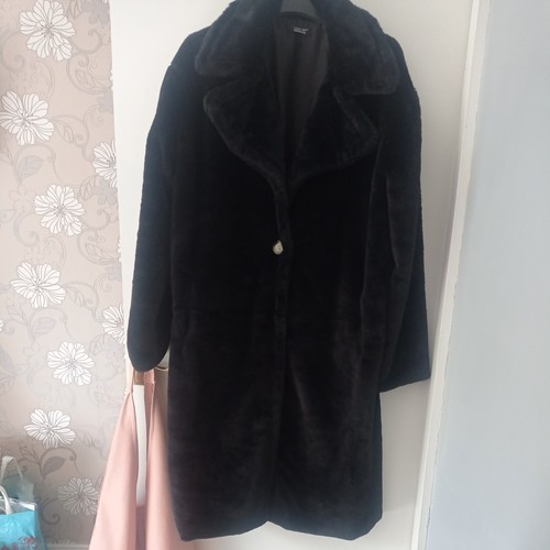 Black long faux fur - black,
