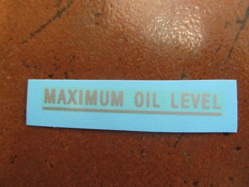Decal maximum oil level - decal,