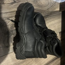 New & boxed:  Arco Black S3