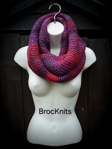 Brocknits hand knitted magenta - hand,