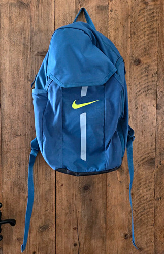 Large nike backpack - large,