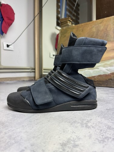 Ss03 iconic futuristic - ss03,