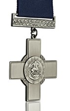 Miniature Replica George Cross Medal & Ribbon. Gallantry/Heroism Civil/Military