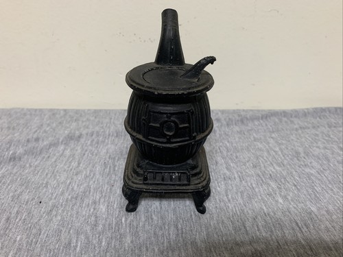 Vintage cast iron miniature - cast,