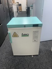 LEC Medical PESR82UK 82L Countertop Pharmacy Refrigerator–Solid Door, Lock & Key