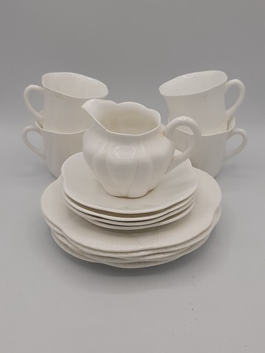 Vintage shelley dainty - shelley, white