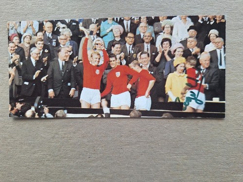 Roger hunt liverpool legend - hunt,