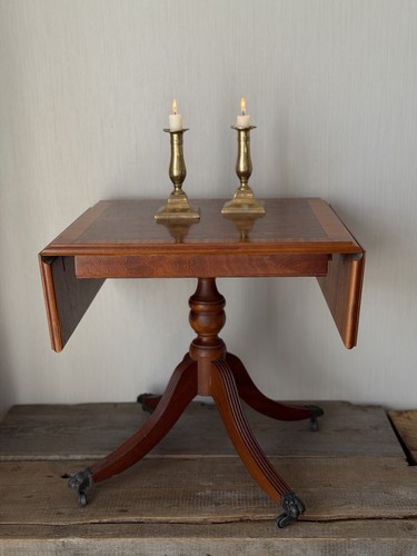 Vintage burr walnut style - burr, drop