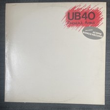 UB40 PRESENT ARMS 33rpm ALBUM