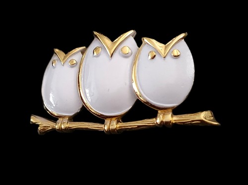 Vintage crown trifari white - crown,