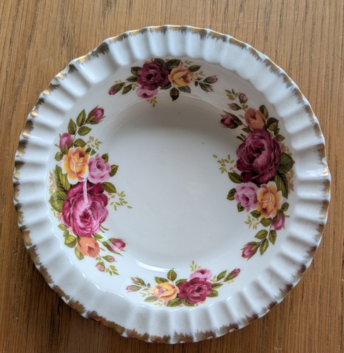 Ashtray cottage rose taiwan - 'cottage, rose'