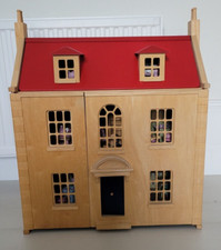 Pintoy Wooden Marlborough Dolls House with Furniture and Accessories 