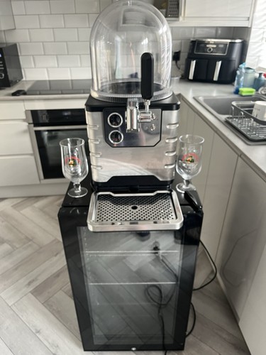 Blade beer dispenser comes - beer,