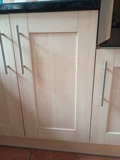 Lot V Kitchen RH 400 door MFI Valencia shaker style Light wood effect used