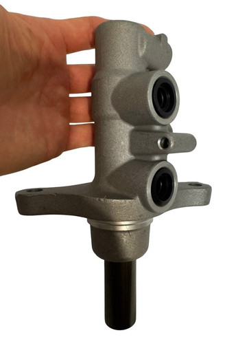 Brake master cylinder - master,