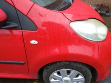 06 PEUGEOT 107 1.0 3DR OFFSIDE FRONT SUSPENSION LEG 05-14 BREAKING CAR