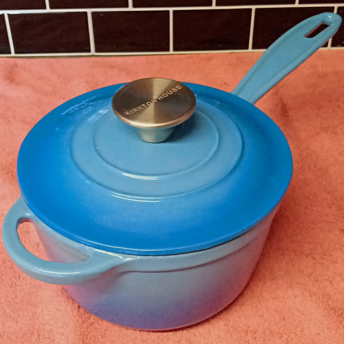 Kirkton house blue - house, round