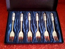 Beautiful enamelled handled