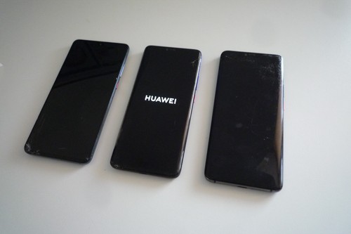 Job lot huawei mate phones - job,