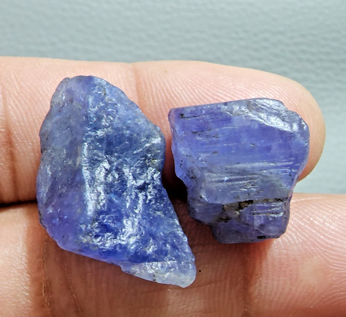 Natural raw blue tanzanite - blue,