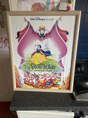 Snow white dwarfs walt - white,