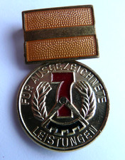 East German Medal-Award -FÜR AUSGEZEICHNETE LEISTUNGEN  (543)