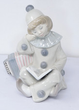 Lladro Girl With Accordion