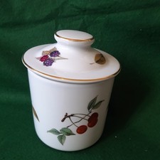 Royal Worcester Evesham Vale