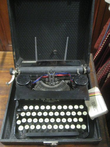 Rare cased antique corona - rare,